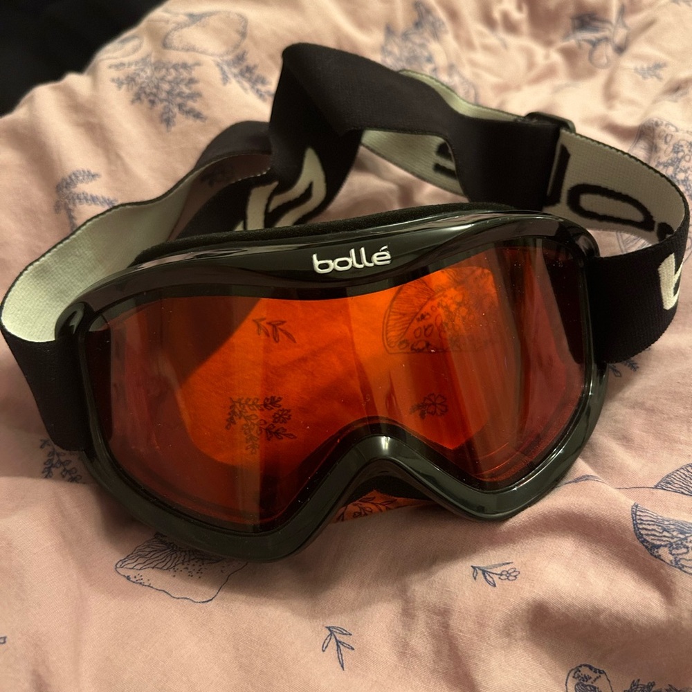 BOLLE ski goggles